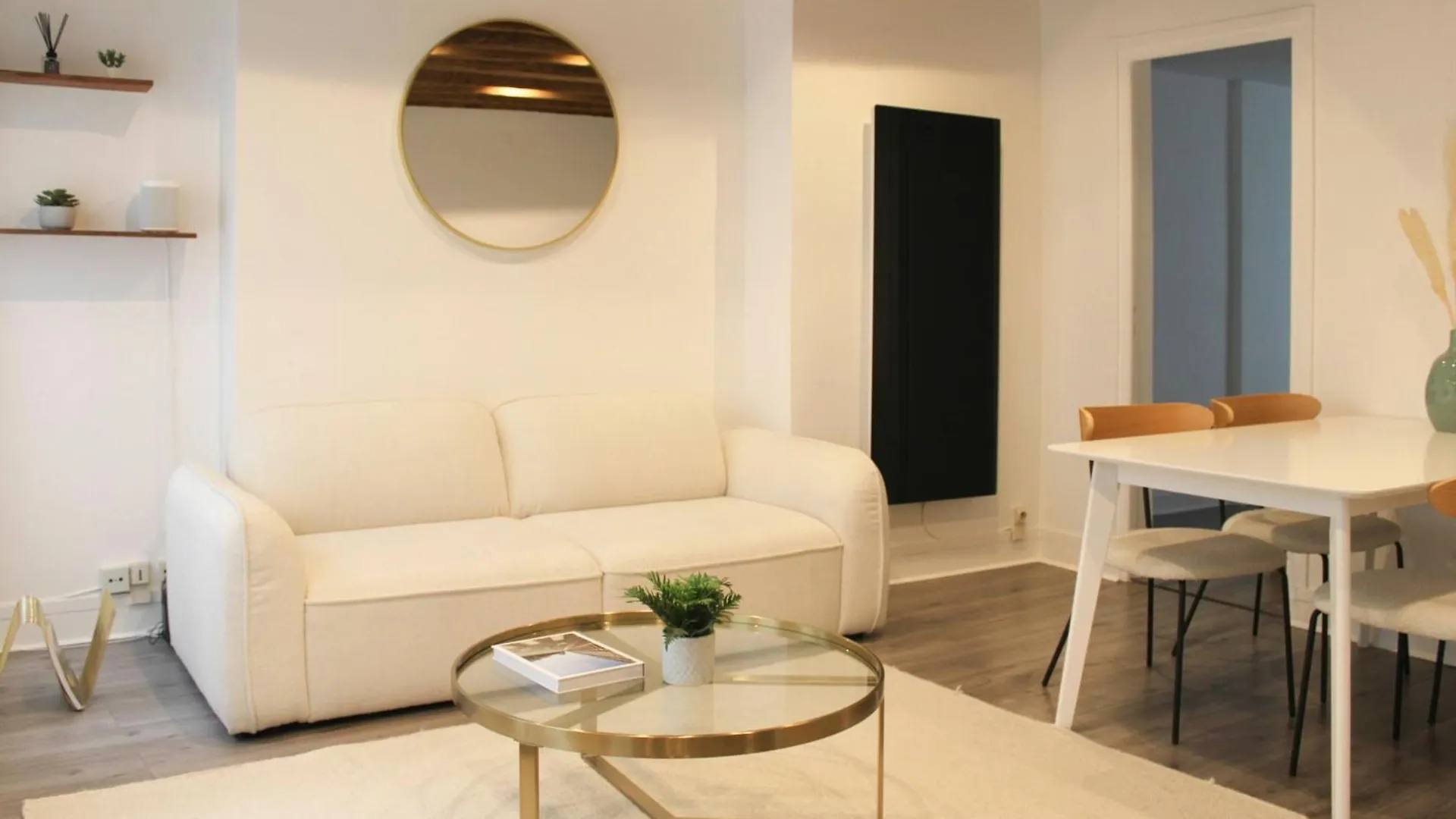 Apartment Lovely 51 M Nest In The Heart Of *