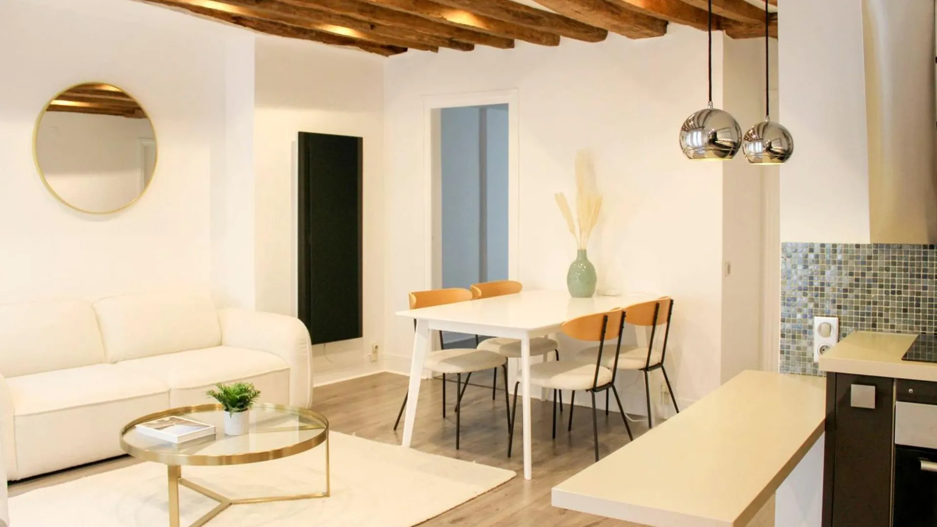 Apartment Lovely 51 M Nest In The Heart Of Paris