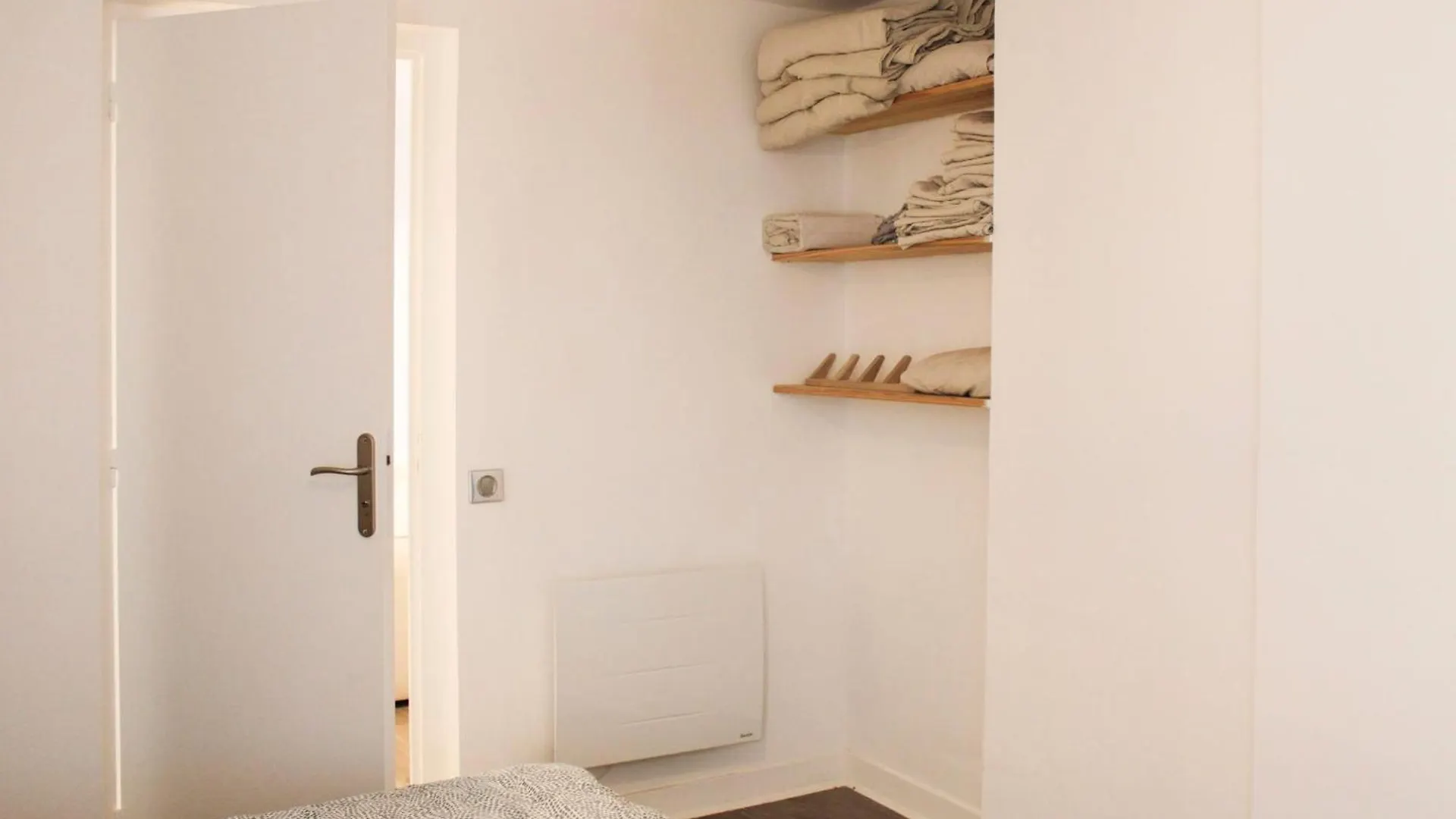 Lovely 51 M Nest In The Heart Of Apartment
